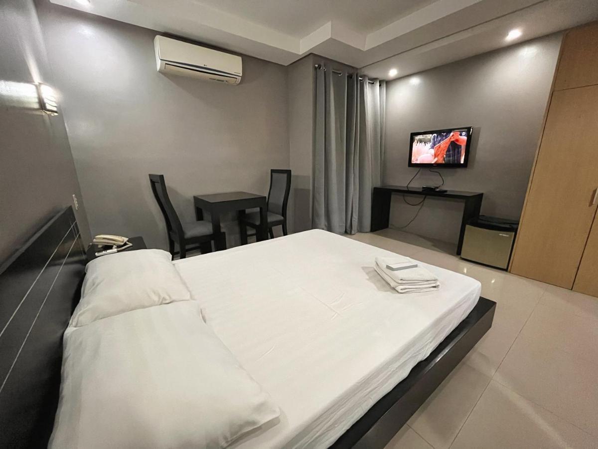 Rumi Apartelle Hotel Angeles Exteriör bild