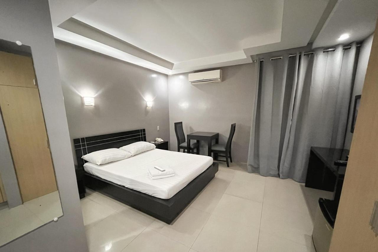 Rumi Apartelle Hotel Angeles Exteriör bild