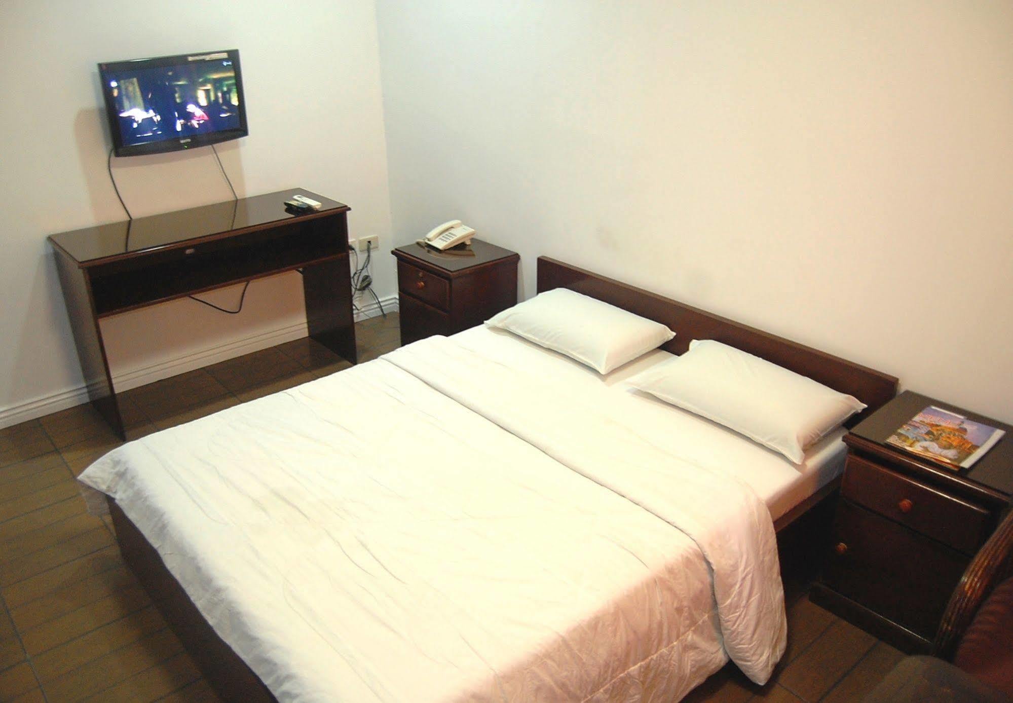 Rumi Apartelle Hotel Angeles Exteriör bild