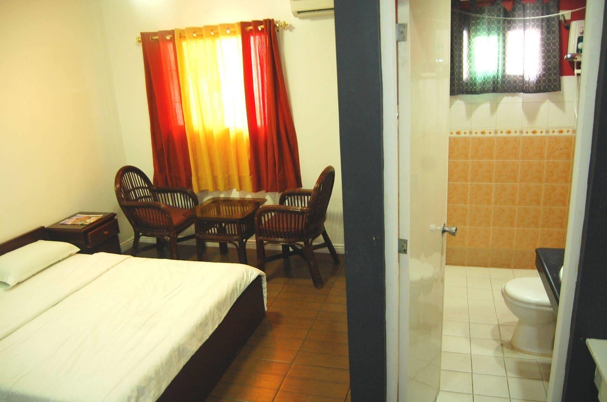 Rumi Apartelle Hotel Angeles Exteriör bild
