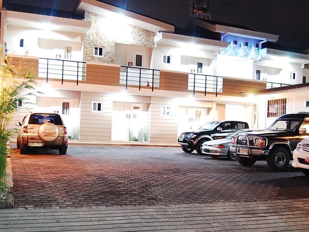 Rumi Apartelle Hotel Angeles Exteriör bild
